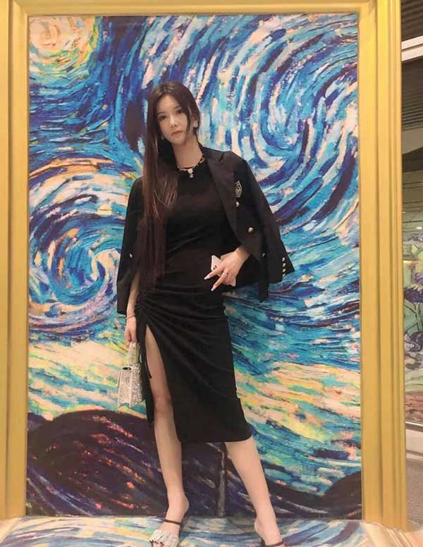 温哥华围经纪人微信