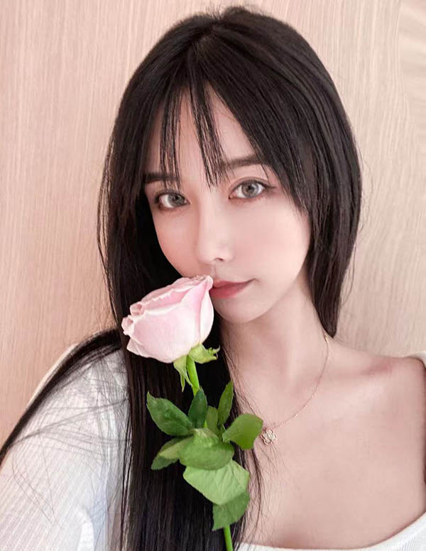 新加坡围经纪人微信